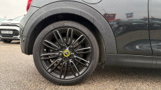 MINI Hatchback 135kW Cooper S Level 2 33kWh 3dr Auto Electric Hatchback